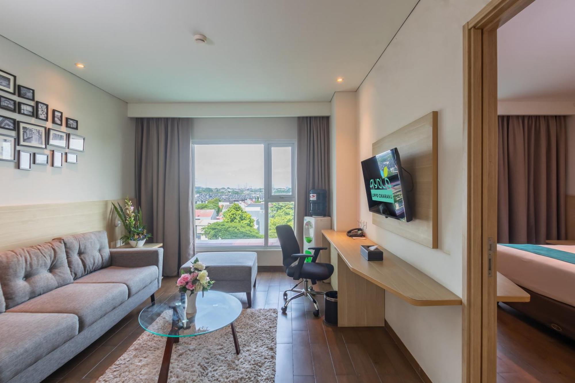 Hotel Ayola Lippo Чикаранг Экстерьер фото